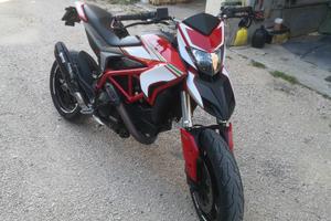 Ducati Hypermotard 821 solo 16.800km A2 a libretto