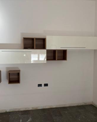 Parete tv attrezzata