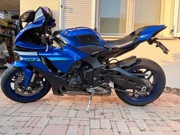Yamaha YZF R1