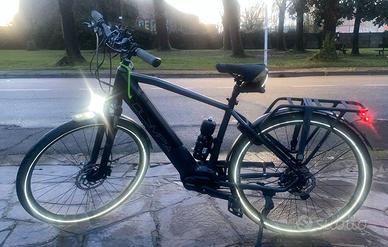 Magnum Olympia city bike uomo ebike pedalata assis