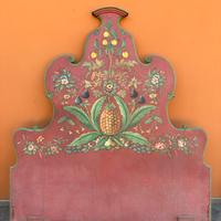 Letto vintage dipinto a mano