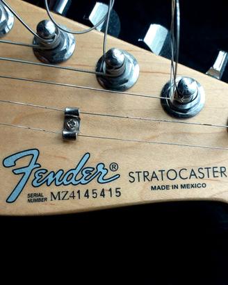 FENDER STRATOCASTER MEX 2004