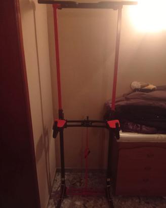 attrezzo multiesercizio per allenamento muscolare