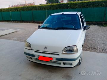  Renault Clio 1200 5
