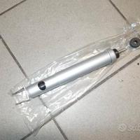 Lambretta 50 125 : ammortizzatore pedale ganci