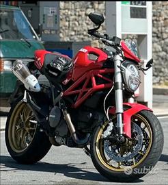 Ducati Monster 796