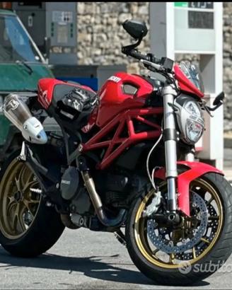 Ducati Monster 796