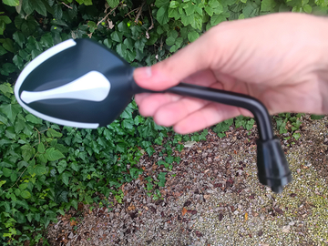 Specchietti per moto e scooter