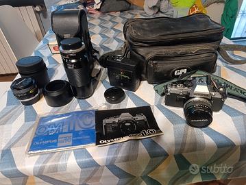 Lotto completo Olympus OM-10 con vari accessori 
