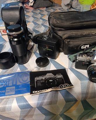 Lotto completo Olympus OM-10 con vari accessori 