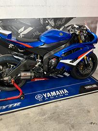 Yamaha YZF - R6