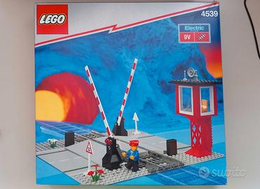 LEGO 4539 Manual Level Crossing  (9V) - COME NUOVO