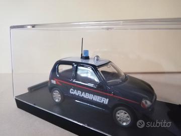 Modellino fiat nuova seicento 600 carabinieri