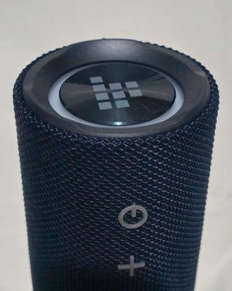 Cassa bluetooth Tronsmart impermeabile e con LED
