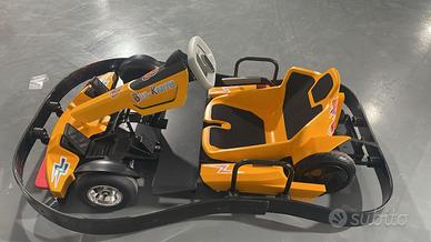8 Go-kart elettrici NUOVI pacchetto chiavi in mano