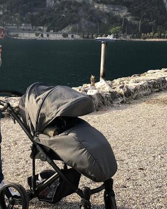 Si vende passeggino Magnum