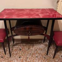 Mobili ingresso tavolino sgabelli appendiabiti