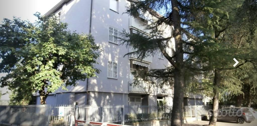 Immobile in asta di 110 m² con 4 locali e box auto