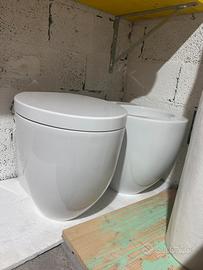 Coppia sanitari nuovi