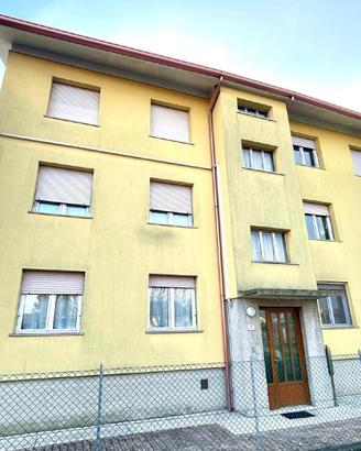 Appartamento bicamere con posto auto e giardino