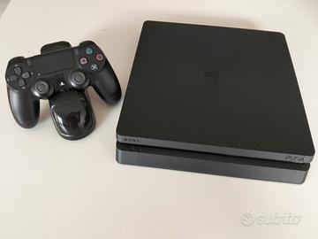 PS 4 con giochi