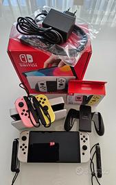 Nintendo Switch Oled bianca+ 2 Joycon + 256 Gb ITA