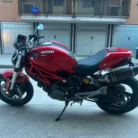 Ducati Monster 696 2009