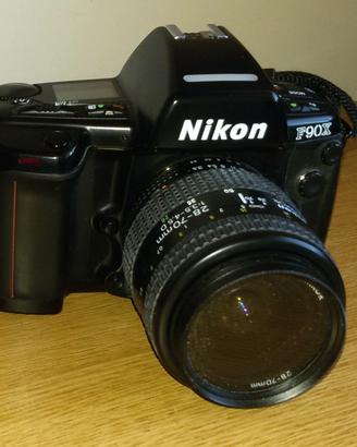 Nikon F90X + obiettivo