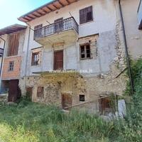 CASA SINGOLA CON UNICO APPARTAMENTO