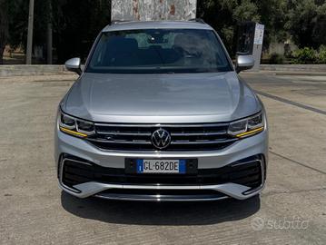 Volkswagen Tiguan 2.0 TDI 150 CV SCR DSG R-Line