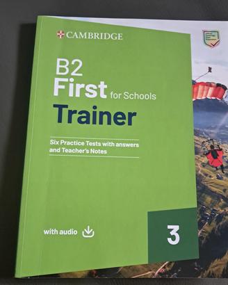 libro B2 first trainer 