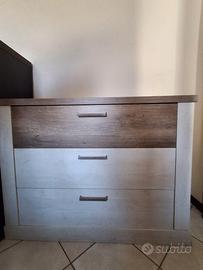 CASSETTIERA IKEA CON DUE QUADRI !