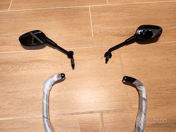 specchietti vespa GTS e maniglione 