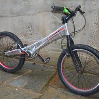 BIKE  TRIAL MONTY 20"