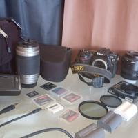 Kit Nikon D300 + 3 Obiettivi + Accessori