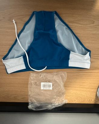 Costume da bagno colore blu/bianco.