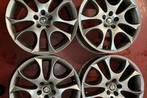 Cerchi alfa Blackline da 17