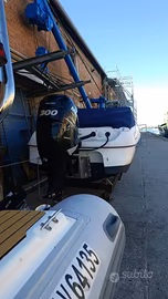 Barca regal con 300 mercury
