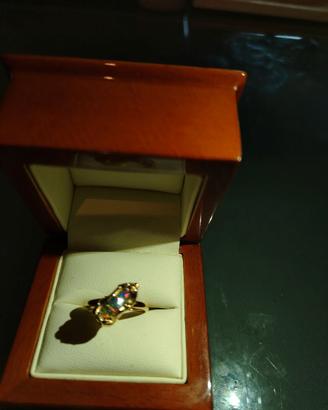 Anello oro con opale