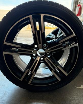 gomme 4 stagioni + cerchi in lega m sport