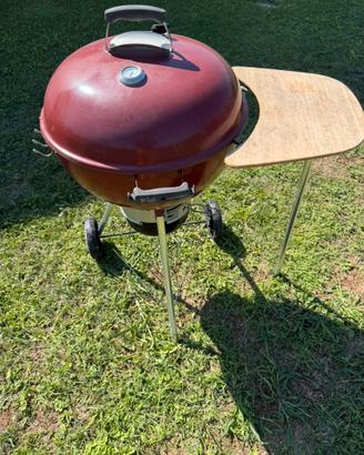 Weber mastertouch con appoggio e ciminiera