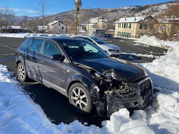 Audi a 3 quattro per ricambi