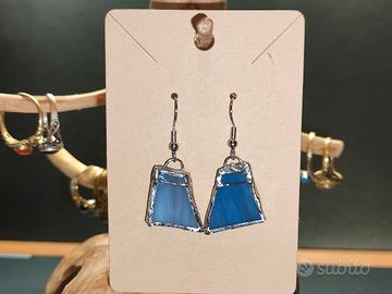 Orecchini pendenti blu e argento