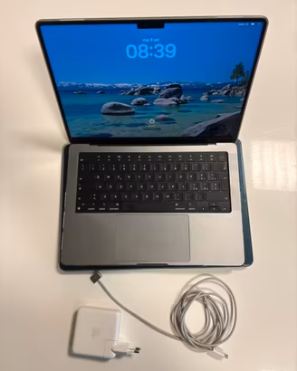 Apple Macbook pro 14 chip M2