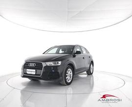 AUDI Q3 2.0 TDI 120 CV Business