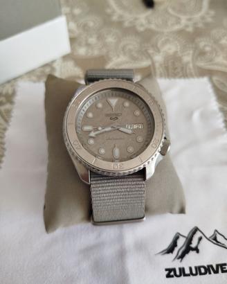 Seiko 5 sport 