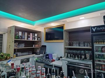 Locale commerciale lounge bar