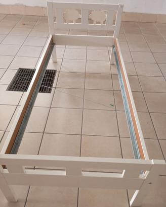 Lettino ikea con materasso.