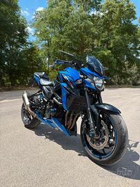 Suzuki gsx-s 750