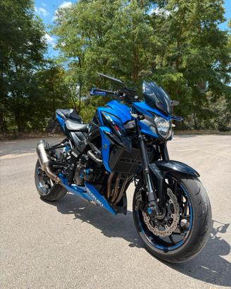 Suzuki gsx-s 750